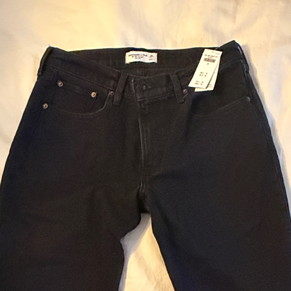 Abercrombie & Fitch 90s Straight mid rise Jeans - Black NWT